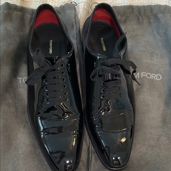 Tom Ford Glossy Black Men's Oxfords - Picture 1 of 12